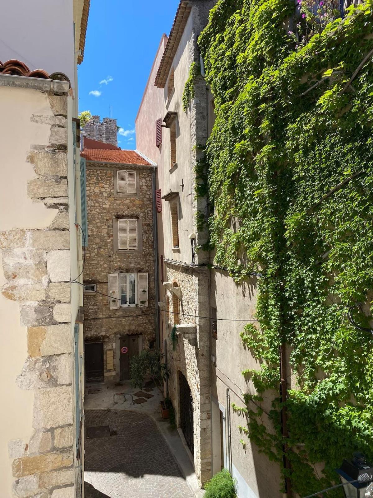 06An - Beautiful Apartment In The Heart Of Old Антиб Экстерьер фото
